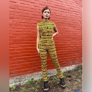 NOOWORKS magic suit in Dorca Code 💛🖤💛 XL